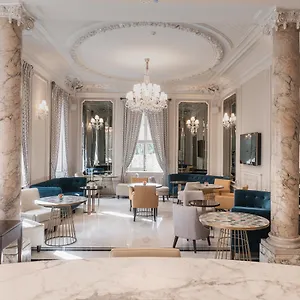 ***** Hotel Genesis France
